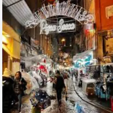 Masaniellohouse * Nápoles